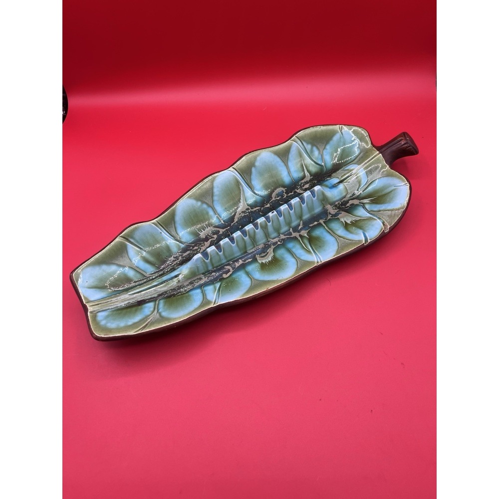Vintage Mid Century Modern Treasure Craft 1963 Table Ashtray Leaf Centerpiece